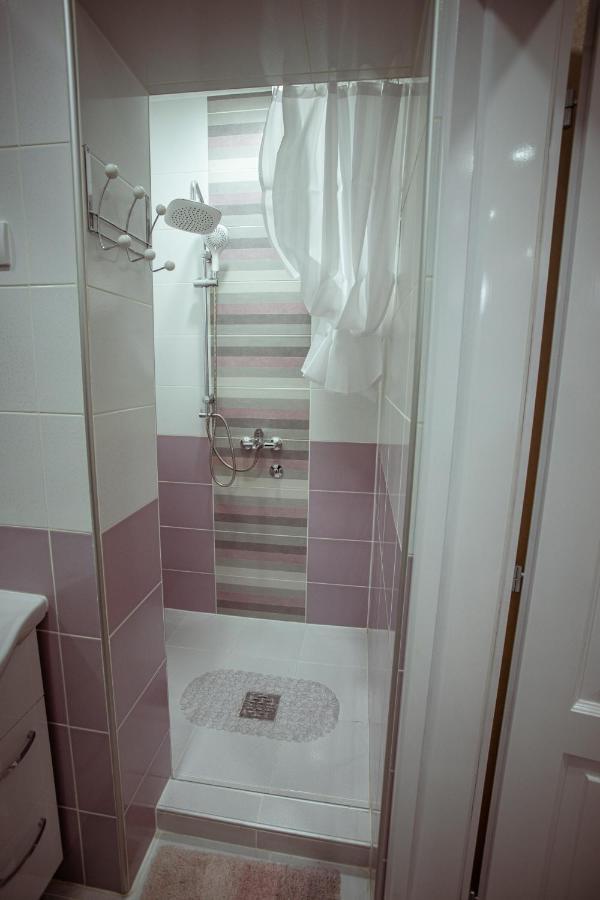 Studio Apartman Dona Nova Varos Exterior photo